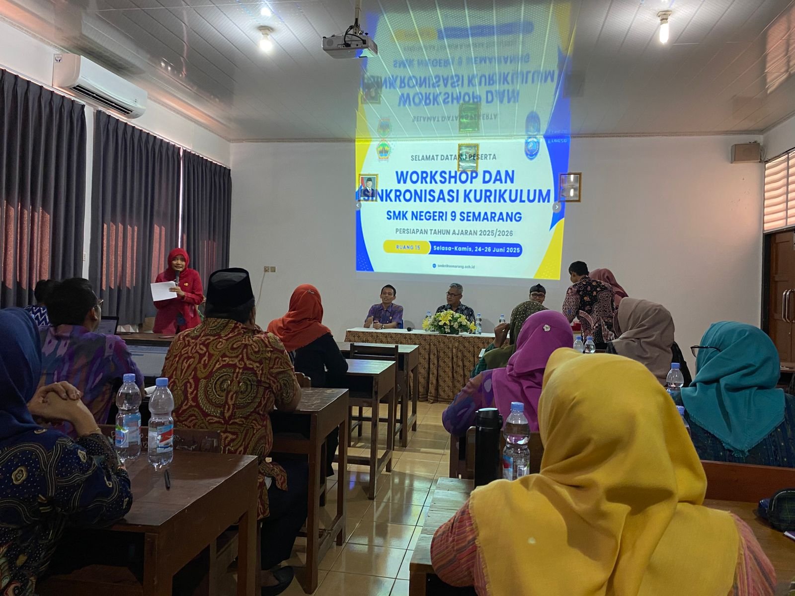 Workshop dan Sinkronisasi Kurikulum SMKN 9 Semarang: Wujud Persiapan Menuju Tahun Ajaran 2025/2026