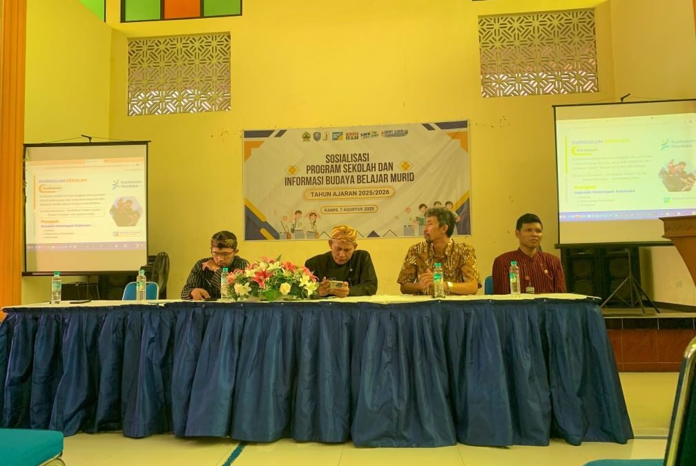 Sosialisasi Program Sekolah dan Budaya Belajar