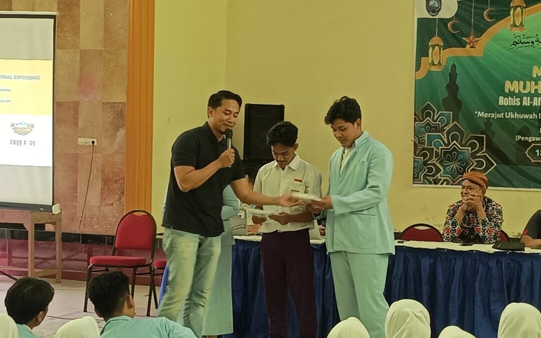 Penerjunan Siswa Kelas 12: Langkah Awal Menyambut Dunia Kerja