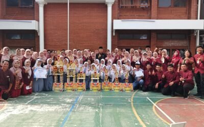 Mengukir Masa Depan: Peringatan Hari Guru Nasional 2025 di SMK Negeri 9 Semarang Bertema “Guru Hebat Indonesia Kuat”