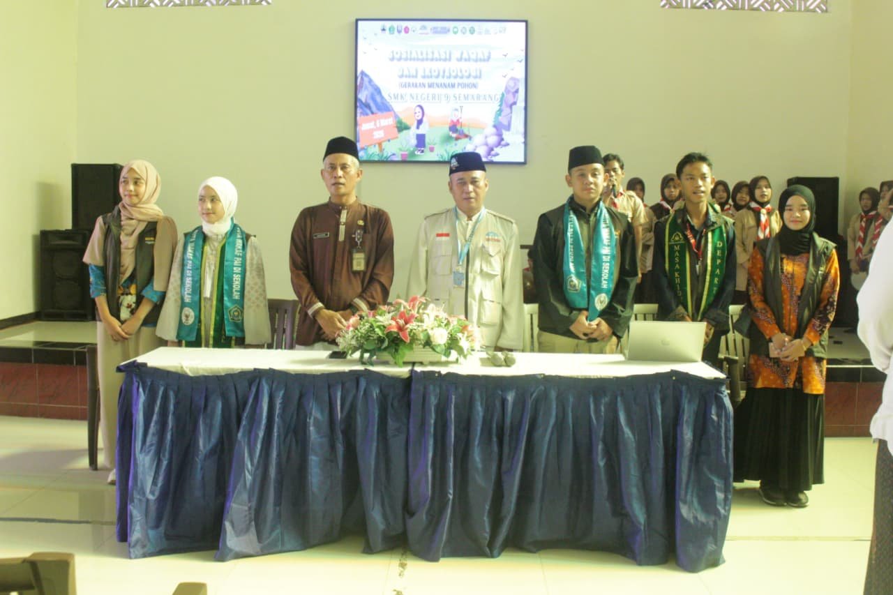 GERAKAN WAKAF GOES TO SCHOOL: MEMBANGUN GENERASI PEDULI MELALUI WAKAF